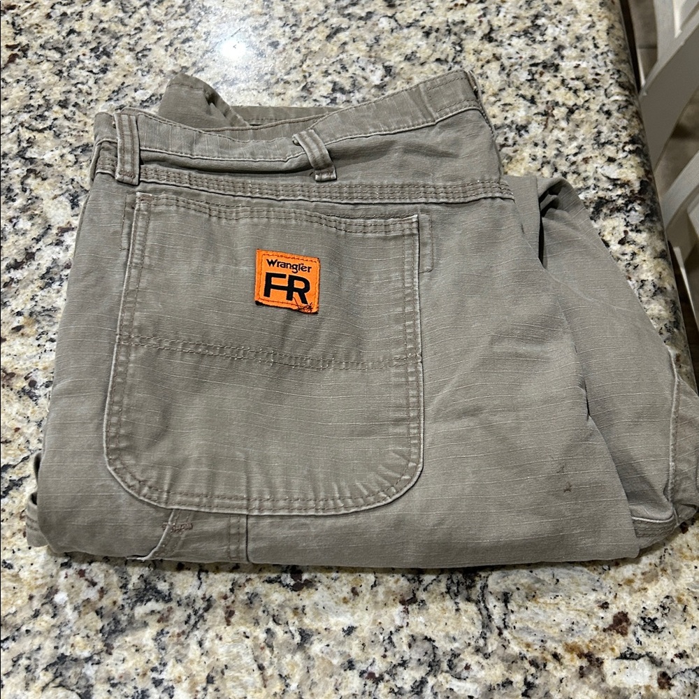 FR Wrangler Riggs Workwear Pants Men's 38x34 Khaki Carpenter Ripstop Carpenter
